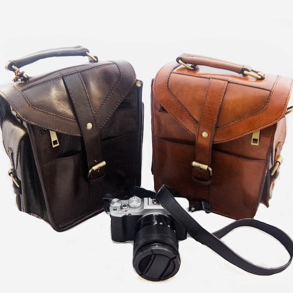 CLASSIC LEATHER CAMERA bag