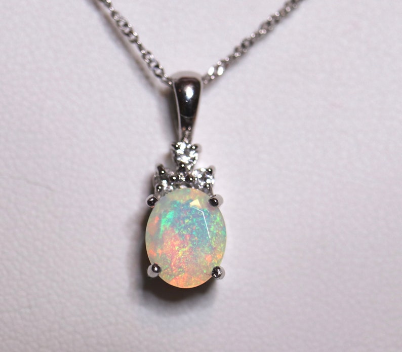 Delicate Round Opal /& 925 Sterling Silver Necklace Pendant Colourful Gift