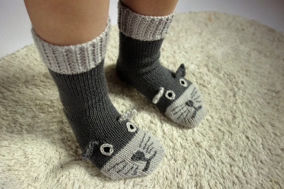 Ähnliche Artikel wie Katzen-Socken-grau stricken Merino ...