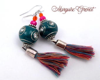 Boucles d'oreilles bleu canard fuchsia orange argenté à pompon en verre et laiton, style bohème