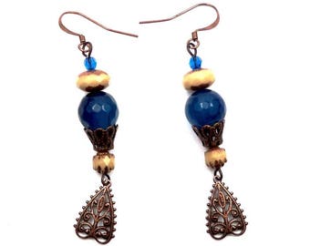 Boucles d'oreilles en agate bleu perles verre bohème beiges laiton cuivrées gouttes estampes