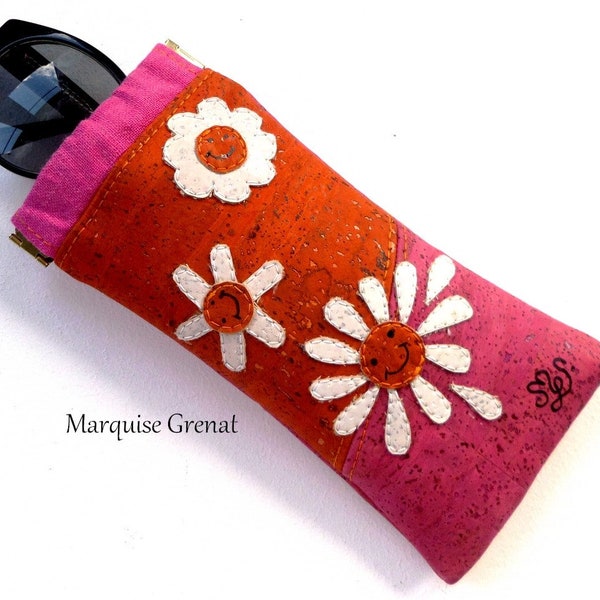 Etui à lunettes souple original en liège rose et orange fleurs écrues