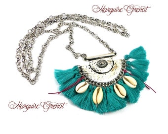 Collier sautoir ethnique argenté turquoise pompons coquillages cauris