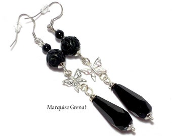 Boucles d'oreilles papillons pendantes en argent perles bois sculpté et longues poires en onyx noir