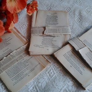 Vintage antieke papieren poëziegedichten gemartelde dichters verspagina's uit oude boeken voor collage decoupage kunst ambacht scrapbookingateliers dagboekkaarten