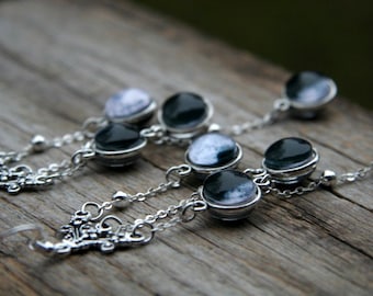 Moon phases earrings, flowing earrings, Flowing Moon earrings, Black and White earrings, Moon jewelry, Beautiful solar system earrings