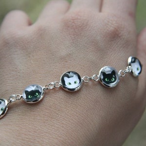 Cat bracelet, cat jewelry, black and white cat, black and white jewelry, black and white bracelet, cat gift, gift for cat lovers