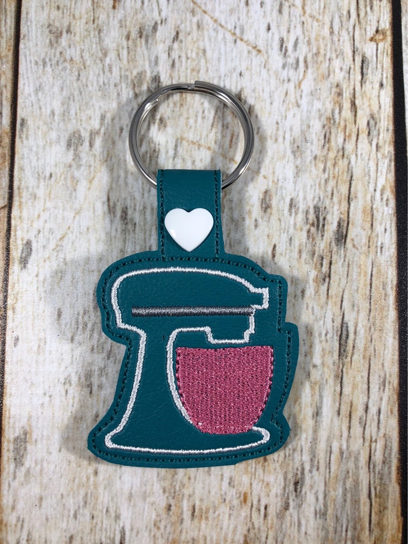 Kitchen Mixer, Kitchen Mixer Keychain, Kitchen Aid Mixer, Baker, Baker Lover Gift, Mothers Day Gift, Chef Gift, Gift for Baker, Keychain image 6