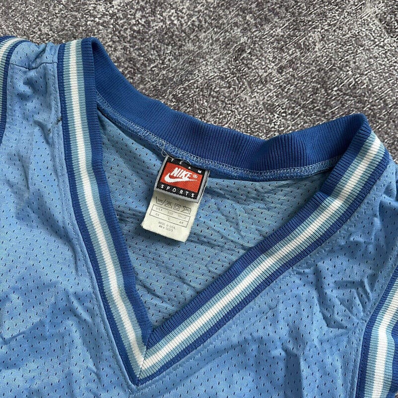 Men's Vintage Nike North Carolina Tar Heels Eric Montross Authentic Jersey Sz 44 image 4