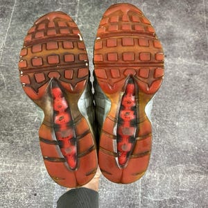 Zapatillas Nike Air Max 95 SL Vintage OG para hombre, color gris neutro, plateado y rojo, talla 8.5 (609088-061) imagen 6