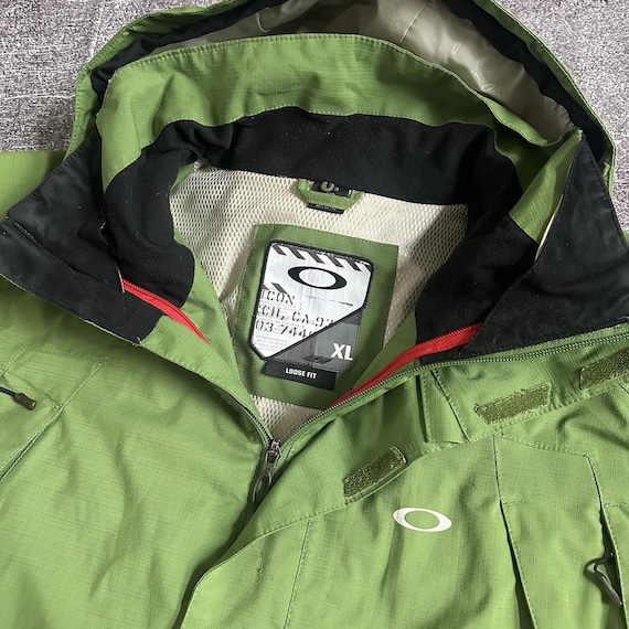 Men's Vintage Y2K Oakley Green White Logo Assault Hooded Winter