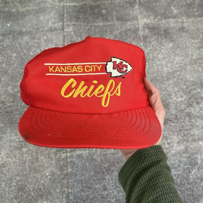 Men's Vintage 80's Annco Kansas City Chiefs Red Script Trucker Snapback Hat Cap image 1