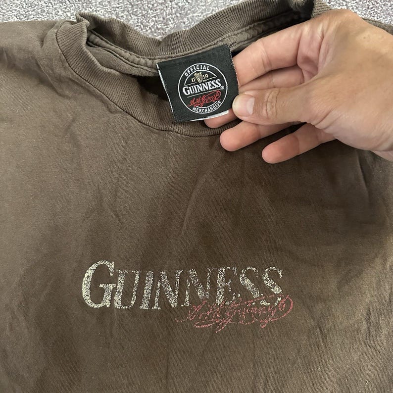 Men's Vintage Y2K Guinness Chocolate Brown Distressed Graphic T Shirt Tee Sz XL image 2