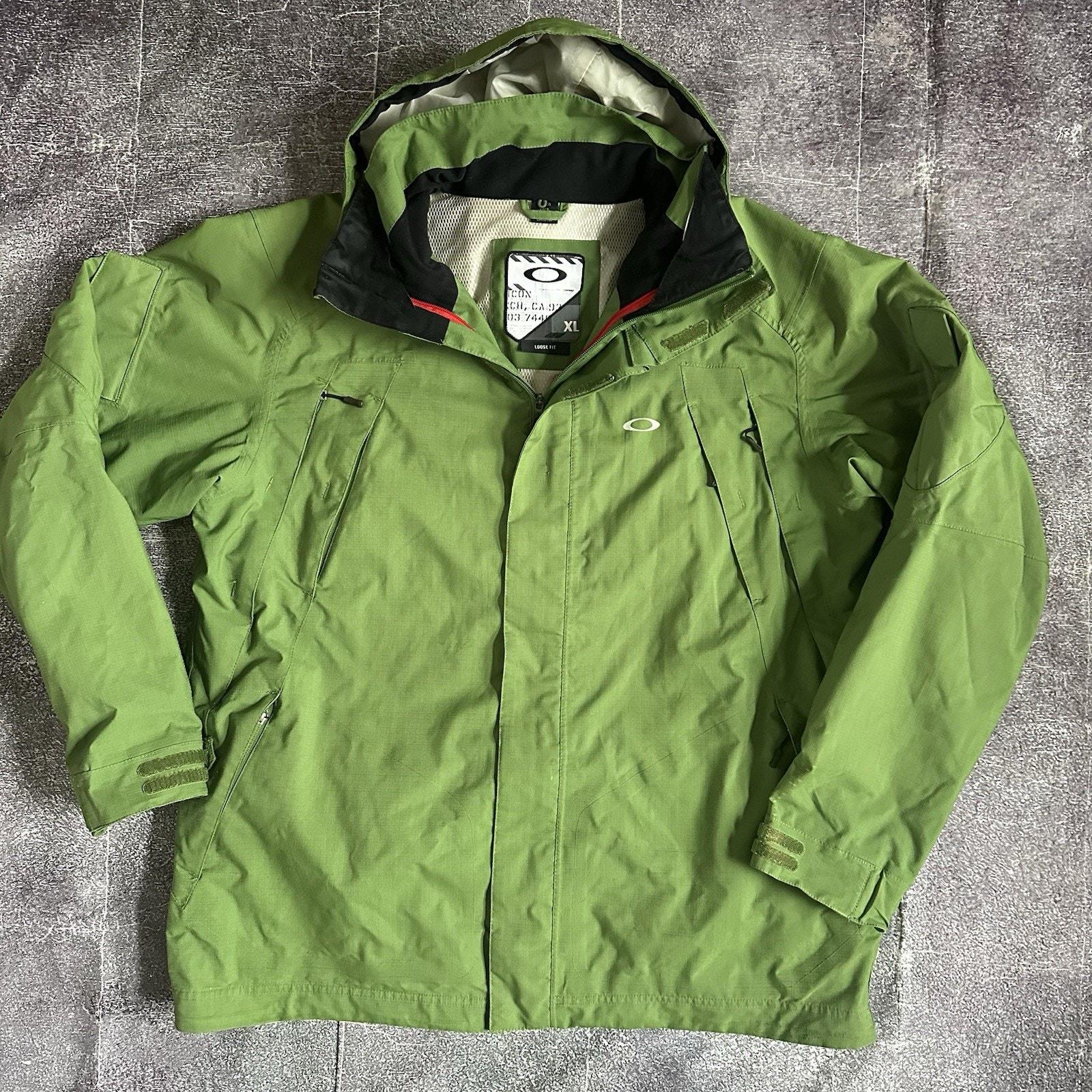 Men's Vintage Y2K Oakley Green White Logo Assault Hooded Winter