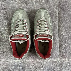 Zapatillas Nike Air Max 95 SL Vintage OG para hombre, color gris neutro, plateado y rojo, talla 8.5 (609088-061) imagen 4