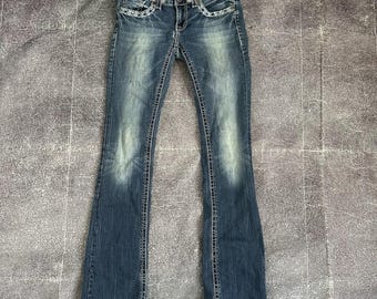 Jeans de mujer estilo años 20 Grace In LA, corte bota western, bordados con pedrería, talla 26 x 32.