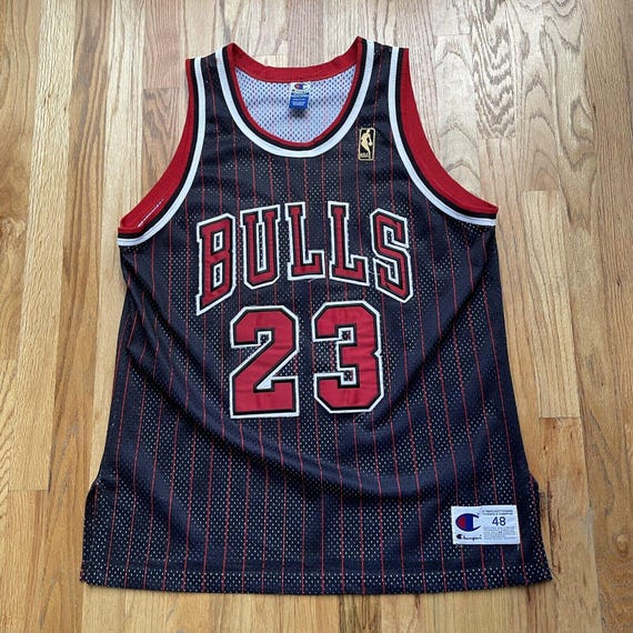 Camiseta de Michael Jordan de los Chicago Bulls con el logotipo dorado autentico de Champion para hombre numero 48 Etsy Espana