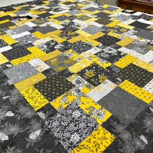 Unfinished Quilt Top, Grey & Yellow, 55 x 68, Quilt Tops for Sale image 7