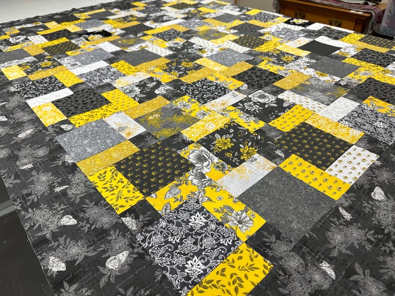 Unfinished Quilt Top, Grey & Yellow, 55 x 68, Quilt Tops for Sale image 7