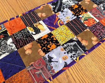 Halloween Table Runner, 12.5" x 40", Halloween Decor, Quilted Table Runner, Table Decor