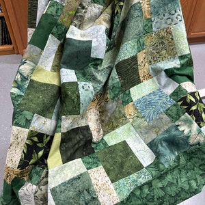 Green Patchwork Unfinished Quilt Top, 55 x 68, Lap or Throw Size image 9