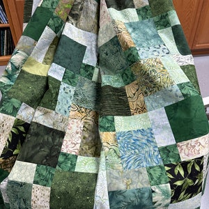 Green Patchwork Unfinished Quilt Top, 55 x 68, Lap or Throw Size image 7