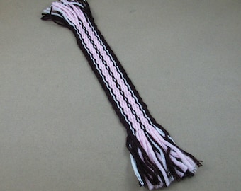 Marcador de hilo tejido a mano - Inkle Woven - Marrón, rosa claro y blanco - Regalo del lector