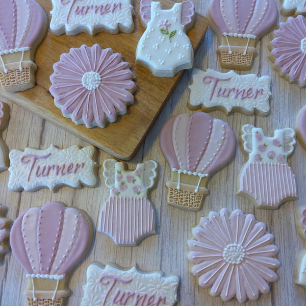 Baby Girl Daisies and Balloons Cookies - One Dozen