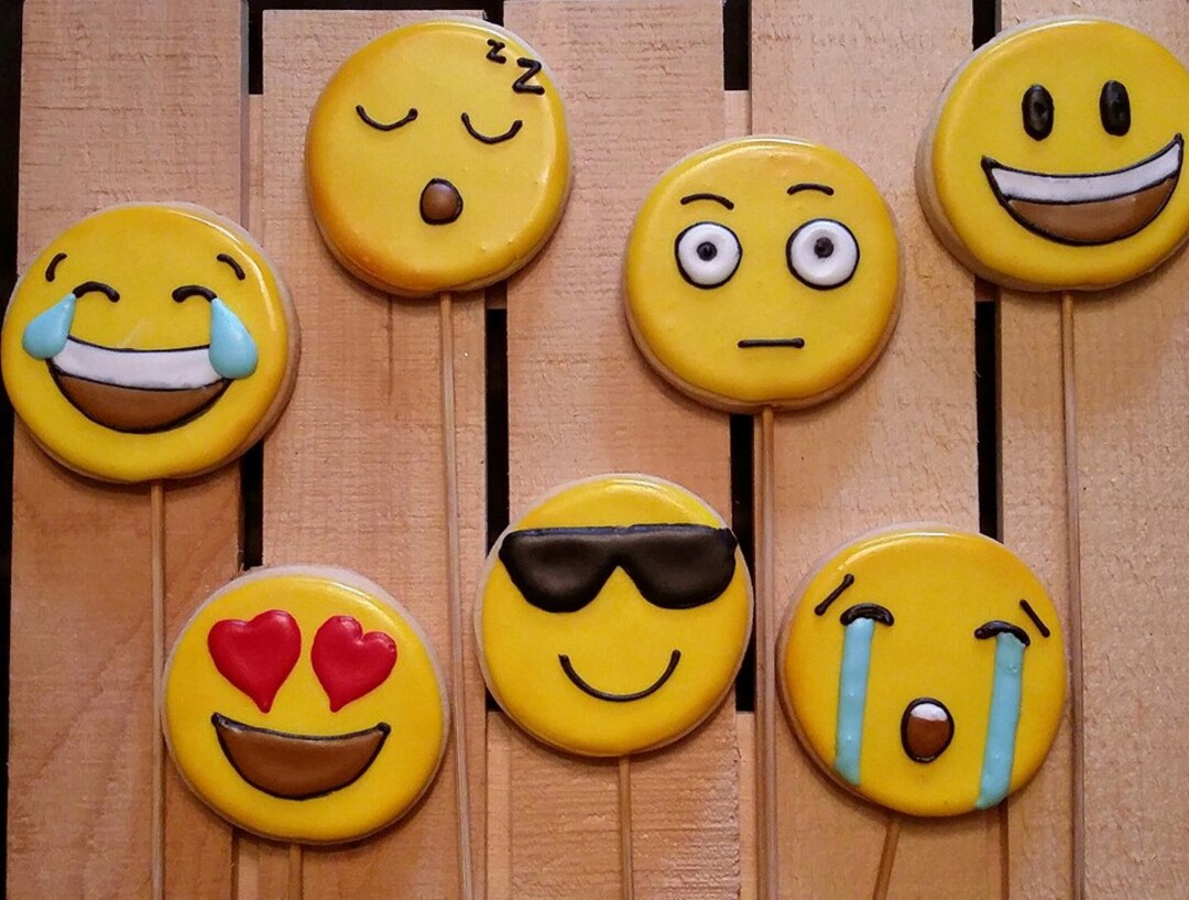 Emoji Cookies Your Choice of 1 Dozen Faces Etsy