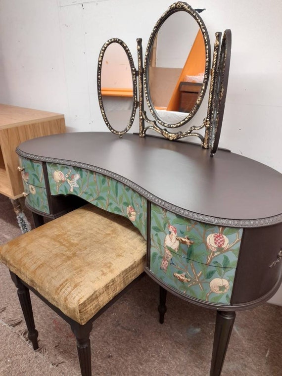 Dressing Table Vintage. Upcycled Painted Bedroom Furniture. SOLD