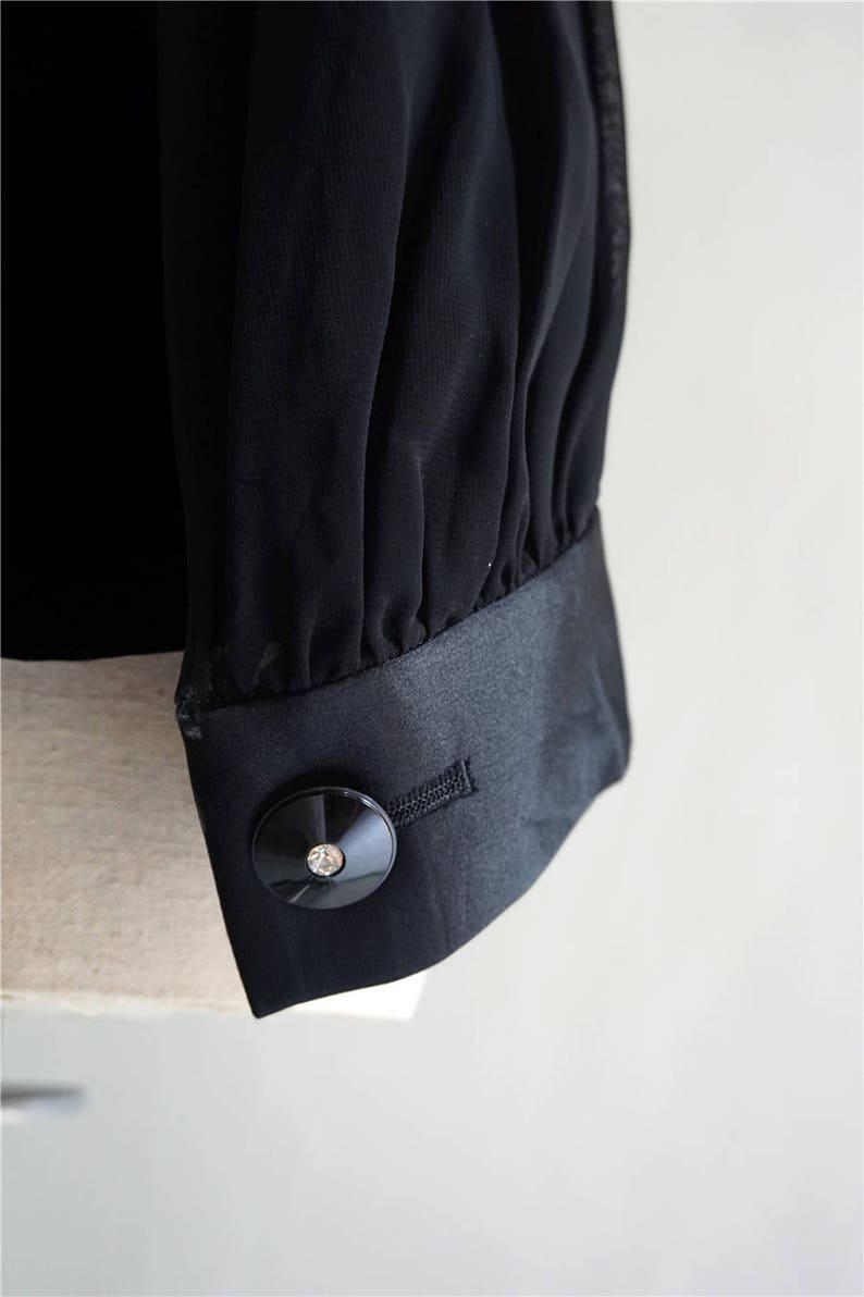 Unique 80s Velvet black suit long sleeves jacket in black size SM.Vintage classy pockets women outfit.LaZLeP Y75C56