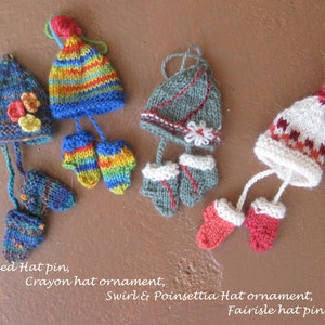 Patrón para 4 pequeños sombreros de punto y guantes dinky. Adecuado para tejedores intermedios.