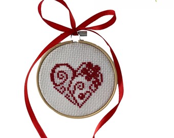 Cross stitch picture "Heart with flower"