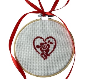 Cross stitch picture "Heart with rose"