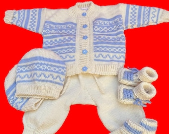 Babygarnitur, Ausfahrgarnitur, Babykleiderset, Babyset, Babyjacke, Babyhose, Babymütze, Babysocken, Babyschuhe gestrickt