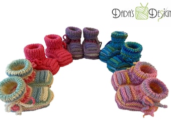 Baby shoes knitted in several colors size. about 15/16