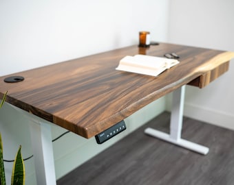 Bureau assis-debout en noyer massif avec bord naturel | Bureau assis-debout avec tiroir | Bureau réglable en hauteur en noyer | Bureau en bois | Bureau en bois massif | Bureau réglable