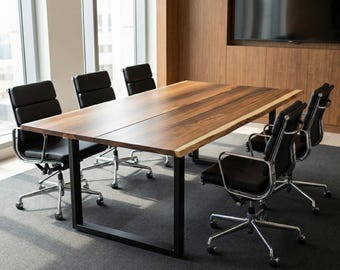 Table en noyer massif à bords naturels - Table de conférence en bois massif pour bureaux et salles de conférence modernes