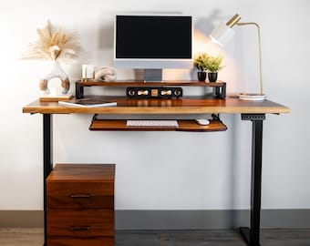 Bureau assis-debout en noyer avec tablette clavier - Bureau en bois massif à bords naturels | Bureau à hauteur réglable