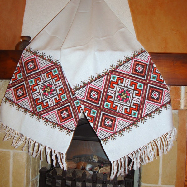 Wedding towel Embroidered towel Vintage towel Ukrainian Rushnik Ethnic towel Hand embroidery towel Rustic home decor