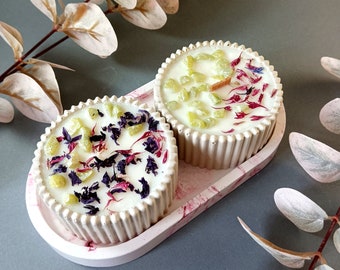 Scented soy candles SET Decorated with stones and dried flowers on a Pink marble tray