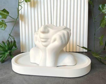 Gipsen vaas met gezicht voor vrouwen | Modern woondecor op ovaal blad