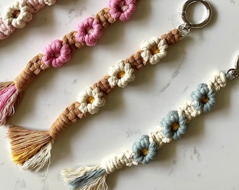 Macrame Keychain / Flower Keychain