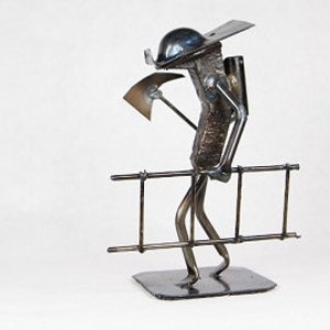 Feuerwehrmann | Kunst aus Metall | Feuerwehrmann Figur | Eisenbahn Spike Kunst | Metall Kunst Feuerwehrmann | Feuerwehrmann Geschenk