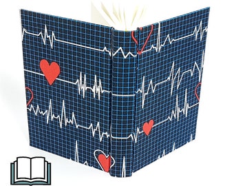 Kleiner Ewiger Kalender 1 Tag/Seite ohne Jahresangabe EKG, Geschenk für Krankenschwestern, Arzthelferinnen,Pfleger, Ärzte 9x13cm