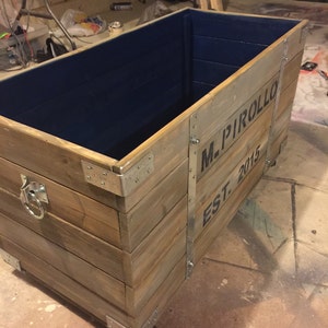 Pallet Toy box image 2