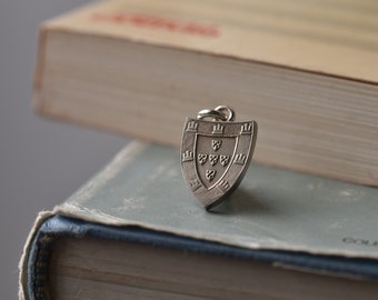 Portugal Coat of Arms Necklace | Handcrafted with a Portuguese Coin | 100 Escudos, 1989 | Silver Colour Pendant | Vintage Coin | Repurposed