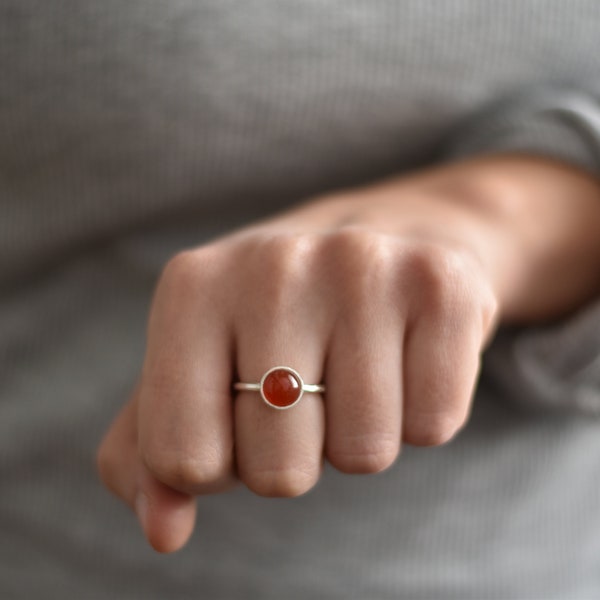 Dark Red Agate Ring in Sterling Silver. Handmade and Minimalist | Round Stone | Red Gemstone | US Size 6 1/2 | UK Size M | Small Ring