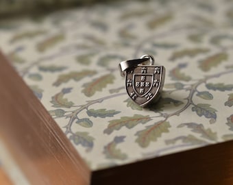 Portugal Coat of Arms Necklace. Handmade with a Portuguese Coin | 100 Escudos, 1991 | Handcrafted Pendant | Made in Portugal | Silver Color