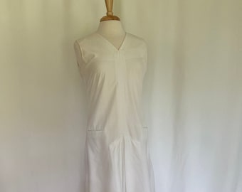 1960s "Chestnut Hills" crisp white cotton dress with pockets, size M
